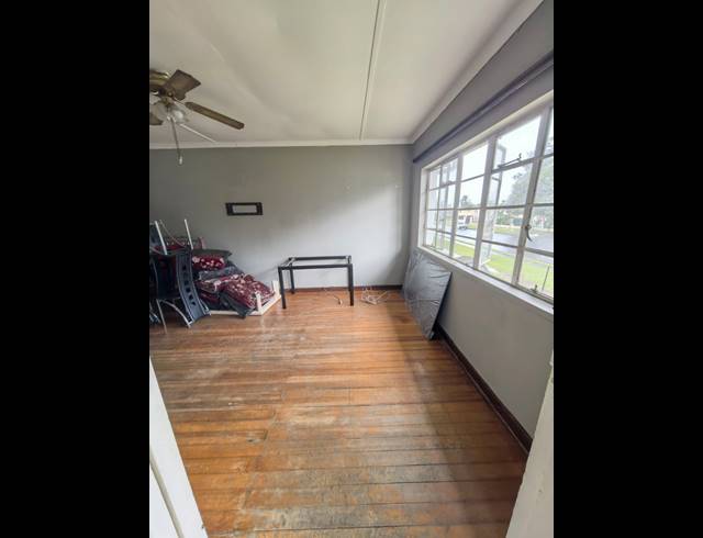 1.5 BEDROOM FLAT FOR SALE IN PELHAM